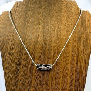 Sterling Silver‎ Zebra Design Tube Slide w 18” Chain Vintage 90s